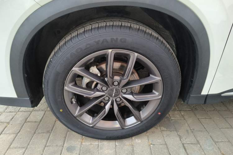 Used Dongfeng Fengon 580 2022 1.5T Automatic Enjoyment Model Left Front Wheel Hub