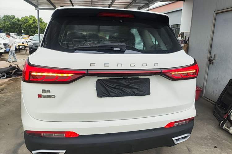 Used Dongfeng Fengon 580 2022 1.5T Automatic Luxury Version Rear