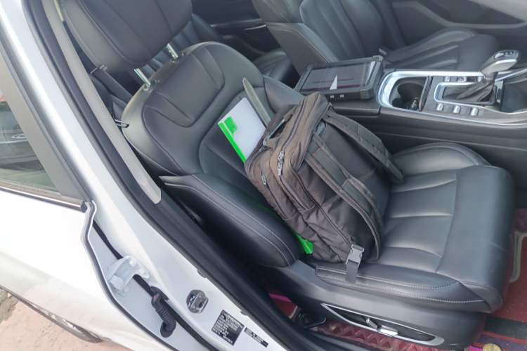 Used Dongfeng Fengon 580 2022 1.5T Automatic Luxury Version Right Front Seat
