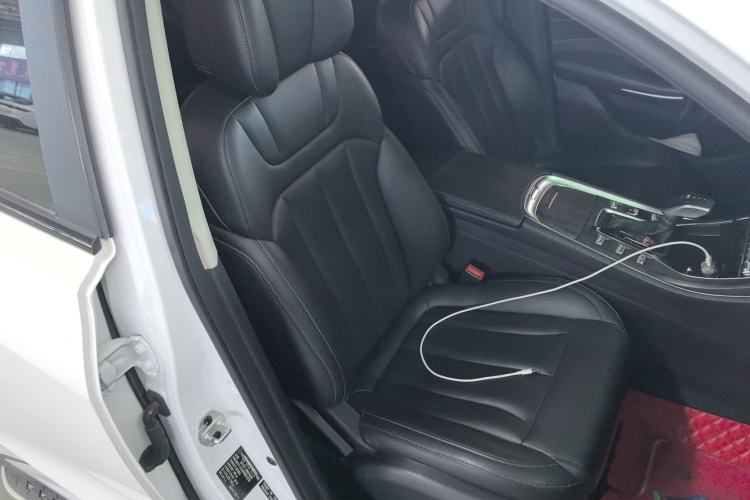 Used Dongfeng Fengon 580 2022 1.5T Automatic Luxury Version Right Front Seat