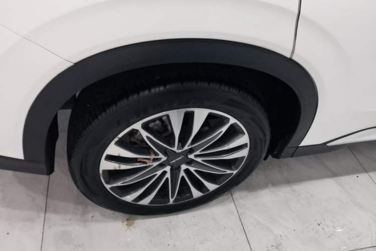 Used Dongfeng Fengon 580 2022 1.5T Automatic Luxury Edition Right Rear Wheel Hub