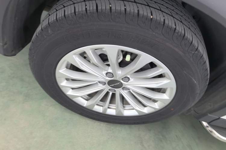 Used Dongfeng Fengon 580 2022 1.5T Automatic Luxury Version Right Rear Wheel Hub