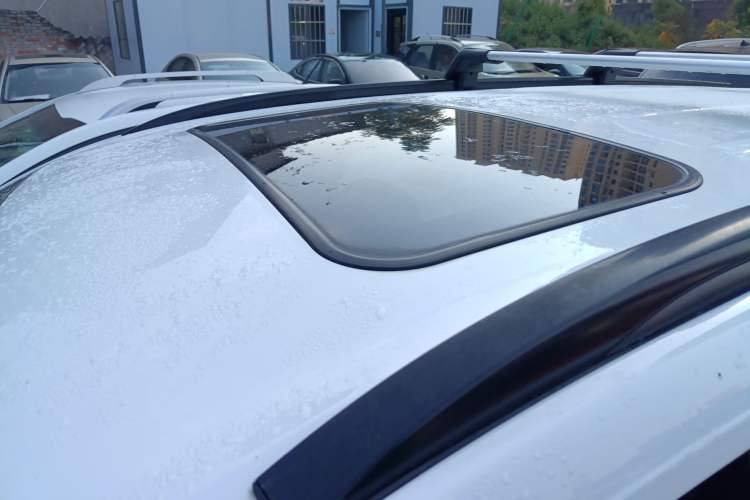 Used Dongfeng Fengon 580 2022 1.5T Automatic Luxury Version Roof