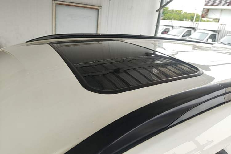 Used Dongfeng Fengon 580 2022 1.5T Automatic Luxury Version Roof