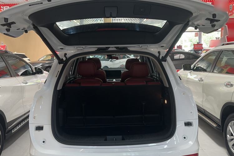 Used Dongfeng Fengon 580 2022 1.5T Automatic Luxury Edition Trunk