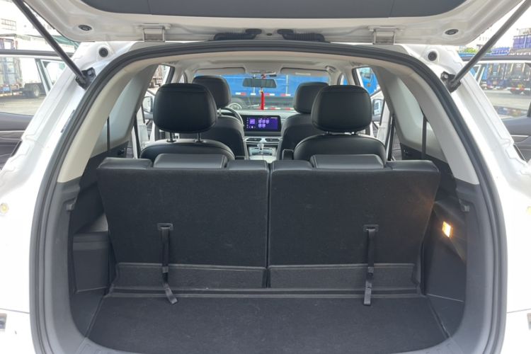 Used Dongfeng Fengon 580 2022 1.5T Automatic Luxury Version Trunk