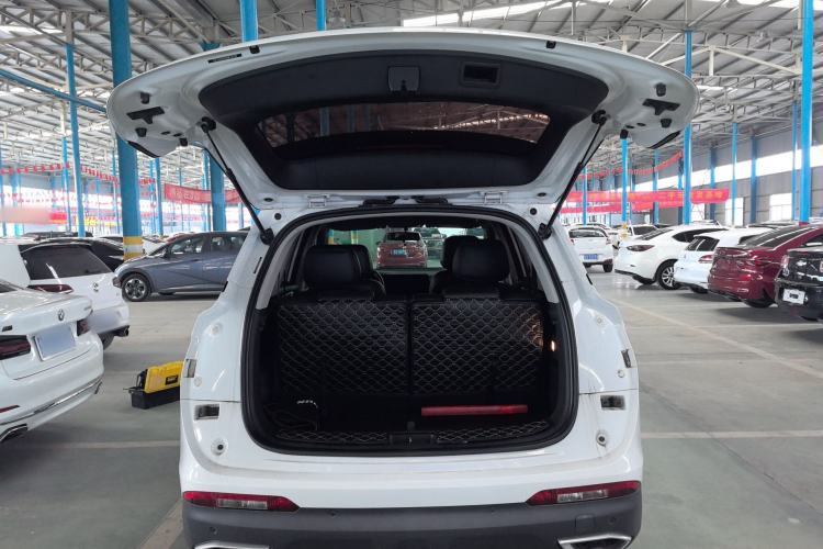 Used Dongfeng Fengon 580 2022 1.5T Automatic Luxury Version Trunk