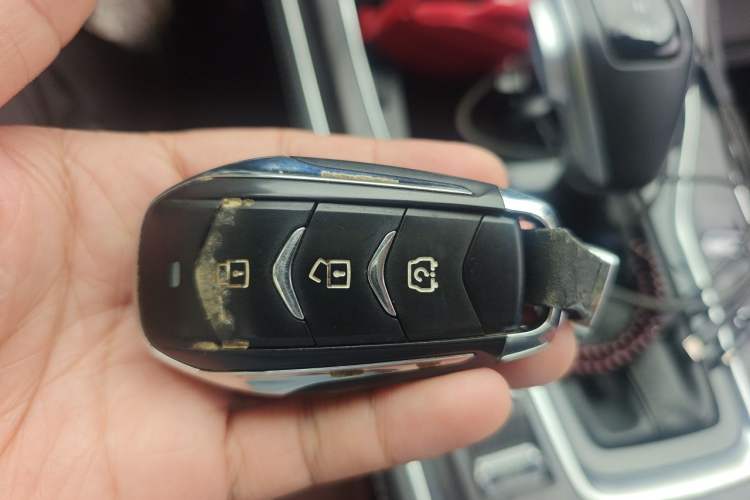 Used Dongfeng Fengon 580 2022 1.5T Automatic Luxury Version Vehicle Key