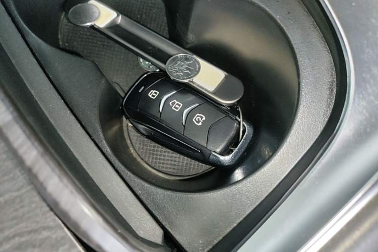 Used Dongfeng Fengon 580 2022 1.5T Automatic Luxury Version Vehicle Key