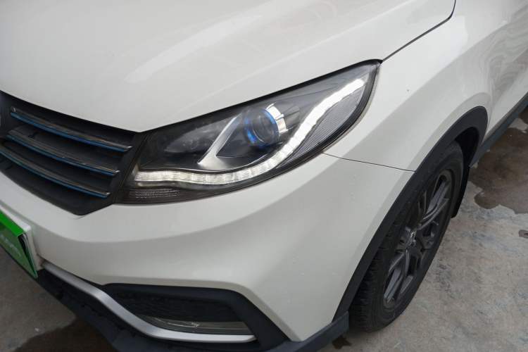 Used Dongfeng Fengon 580 New Energy 2019 1.8L PHEV Zhihao Model 7 Seats Left Front Headlight