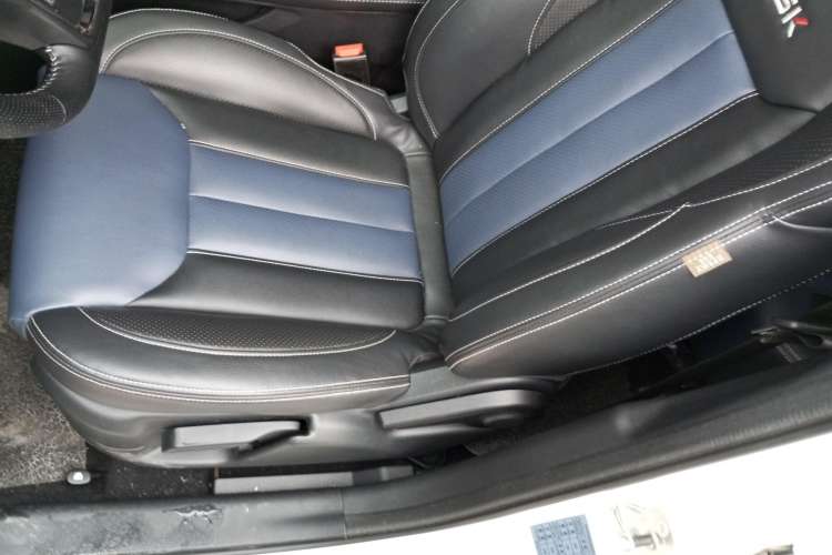 Used Dongfeng Fengon 580 New Energy 2019 1.8L PHEV Zhihao Model 7 Seats Left Front Seat