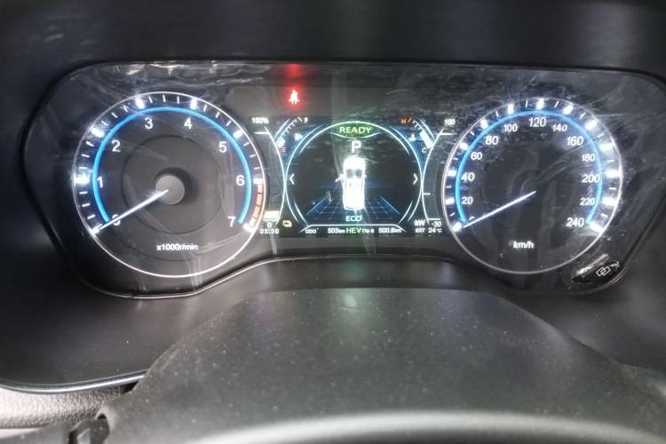 Used Dongfeng Fengon 580 New Energy 2019 1.8L PHEV Zhihao Model 7 Seats Odometer Close Up