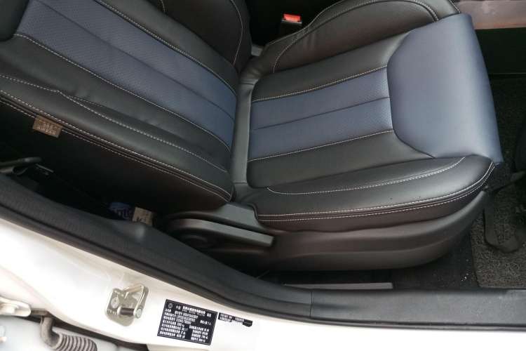 Used Dongfeng Fengon 580 New Energy 2019 1.8L PHEV Zhihao Model 7 Seats Right Front Seat