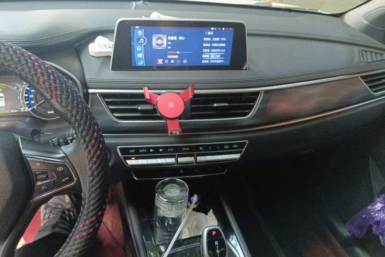 Used Dongfeng Fengon 580 New Energy 2019 1.8L PHEV Zhihao Model 7 Seats Audio And AC Panel