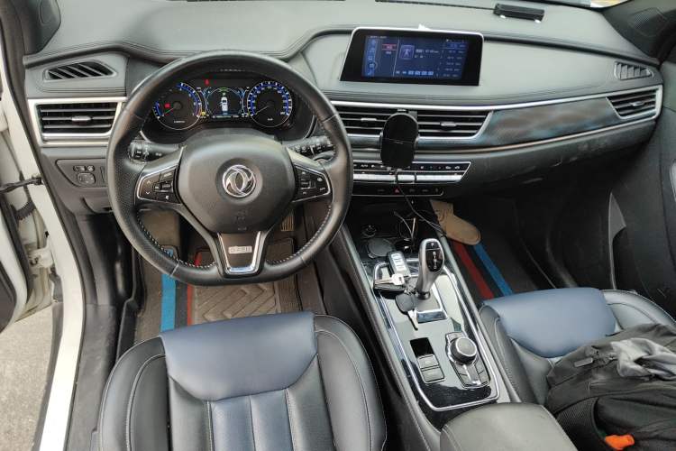 Used Dongfeng Fengon 580 New Energy 2019 1.8L PHEV Zhihao Model 7 Seats Center Console