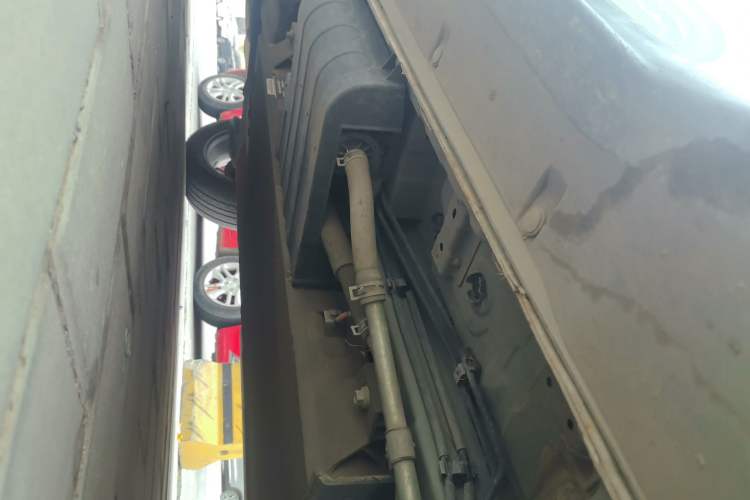 Used Dongfeng Fengon 580 New Energy 2019 1.8L PHEV Zhihao Model 7 Seats Chassis Front Right