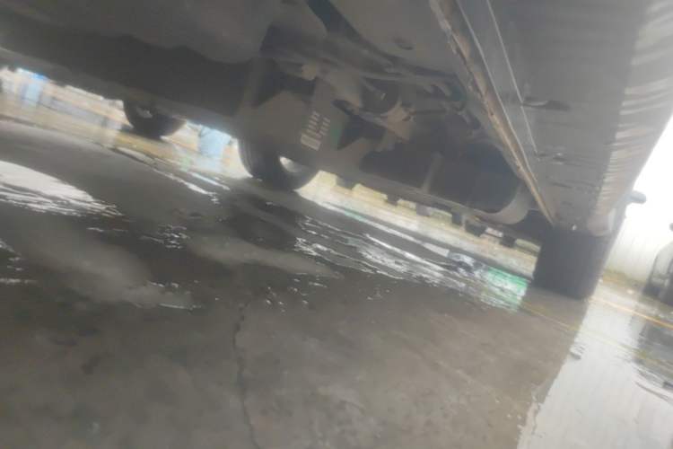 Used Dongfeng Fengon 580 New Energy 2019 1.8L PHEV Zhihao Model 7 Seats Chassis Rear Right