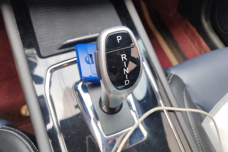 Used Dongfeng Fengon 580 New Energy 2019 1.8L PHEV Zhihao Model 7 Seats Gear Lever