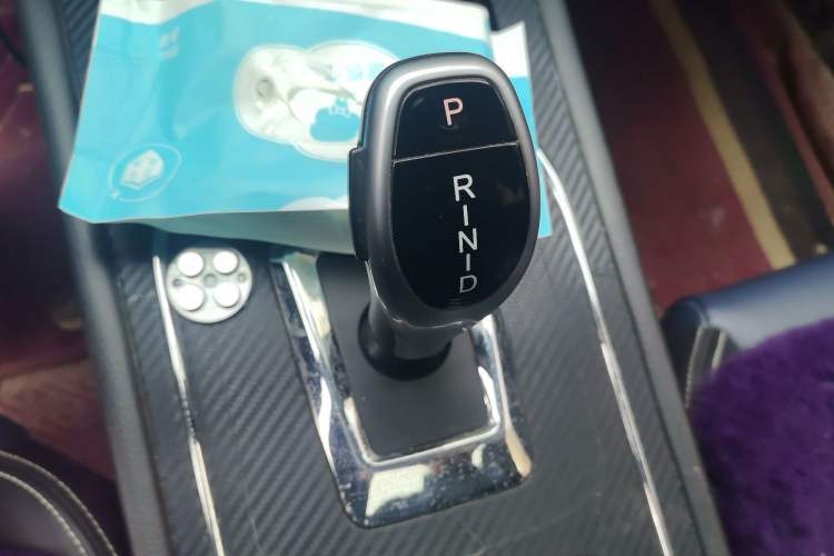 Used Dongfeng Fengon 580 New Energy 2019 1.8L PHEV Zhihao Model 7 Seats Gear Lever