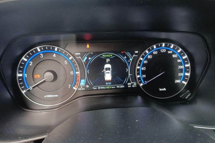 Used Dongfeng Fengon 580 New Energy 2019 1.8L PHEV Zhihao Model 7 Seats Instrument Cluster