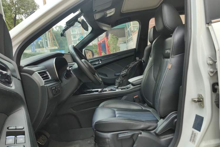 Used Dongfeng Fengon 580 New Energy 2019 1.8L PHEV Zhihao Model 7 Seats Left Front Seat