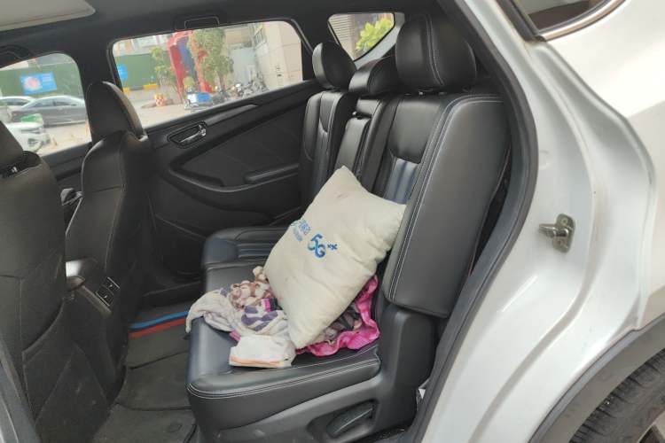 Used Dongfeng Fengon 580 New Energy 2019 1.8L PHEV Zhihao Model 7 Seats Left Rear Seat