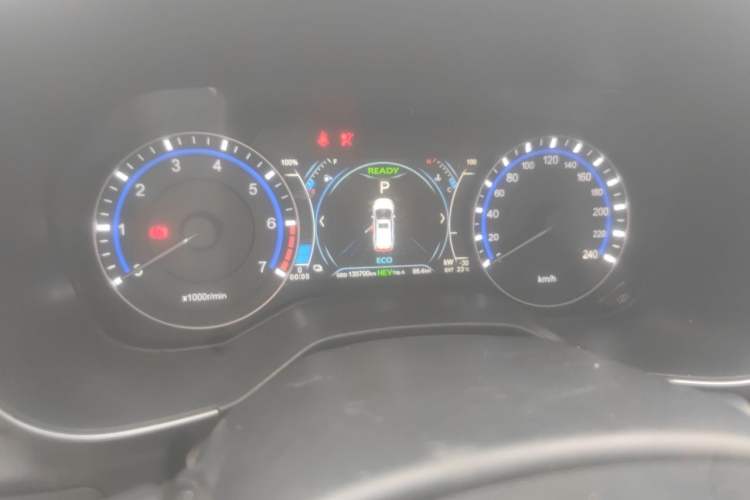 Used Dongfeng Fengon 580 New Energy 2019 1.8L PHEV Zhihao Model 7 Seats Odometer Close Up