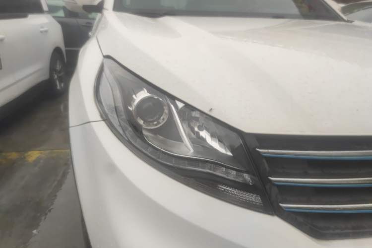 Used Dongfeng Fengon 580 New Energy 2019 1.8L PHEV Zhihao Model 7 Seats Right Front Headlight