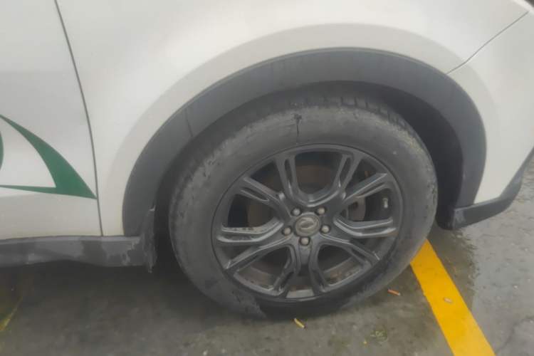 Used Dongfeng Fengon 580 New Energy 2019 1.8L PHEV Zhihao Model 7 Seats Right Front Wheel Hub
