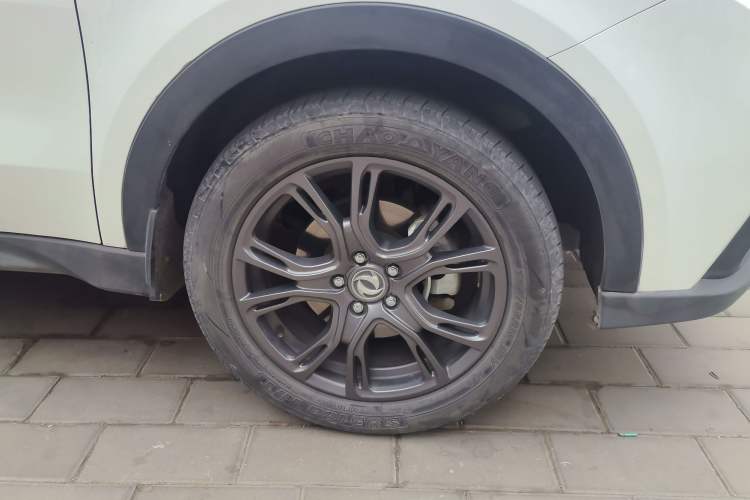 Used Dongfeng Fengon 580 New Energy 2019 1.8L PHEV Zhihao Model 7 Seats Right Front Wheel Hub