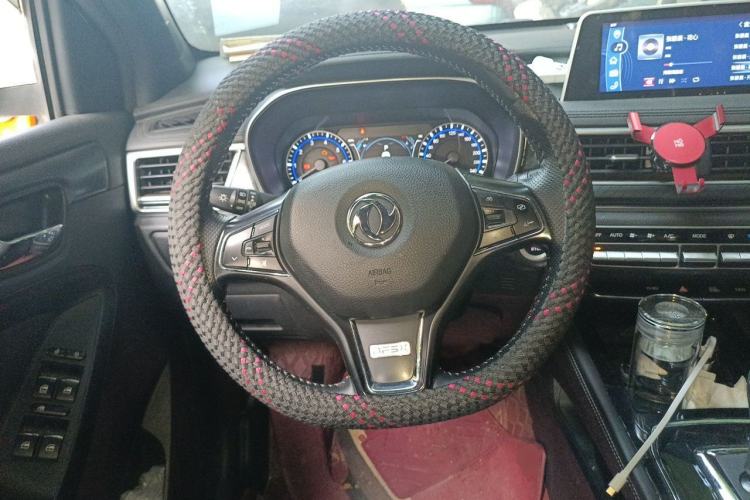 Used Dongfeng Fengon 580 New Energy 2019 1.8L PHEV Zhihao Model 7 Seats Steering Wheel