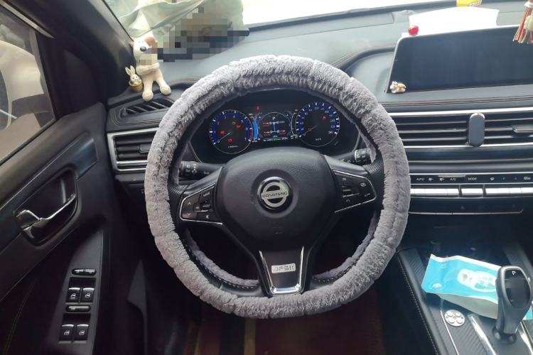 Used Dongfeng Fengon 580 New Energy 2019 1.8L PHEV Zhihao Model 7 Seats Steering Wheel