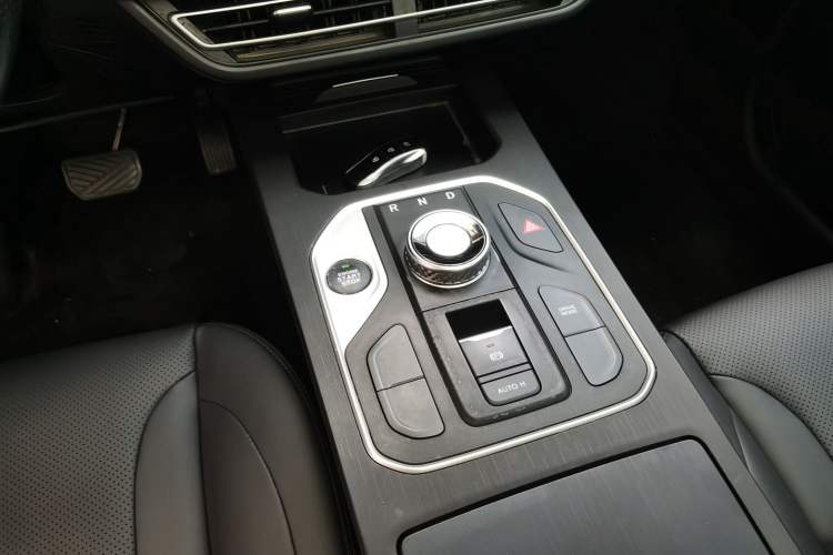 Used Dongfeng Fengon 580Pro 2020 280TGDI CVT Navigation Edition Gear Lever