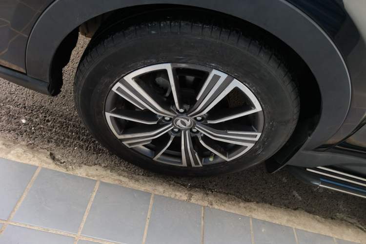 Used Dongfeng Fengon 580Pro 2020 280TGDI CVT Navigation Edition Left Front Wheel Hub