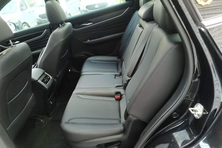 Used Dongfeng Fengon 580Pro 2020 280TGDI CVT Navigation Edition Left Rear Seat