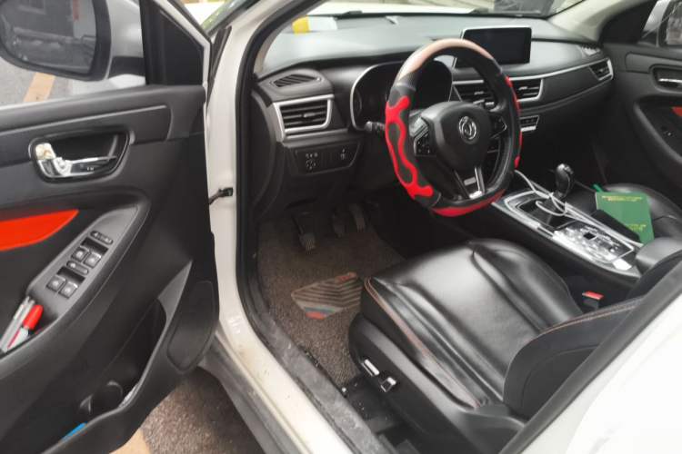 Used Dongfeng Fengon 580Pro 2020 220T Manual Yuling Edition Driver Seat