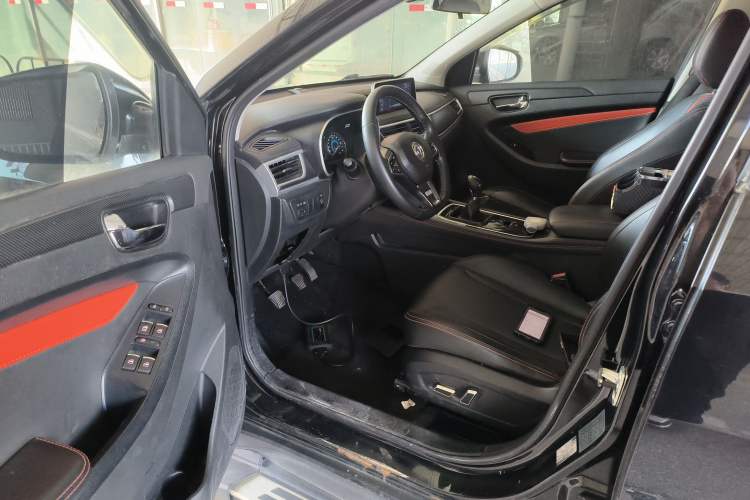 Used Dongfeng Fengon 580Pro 2020 220T Manual Yuling Edition Driver Seat