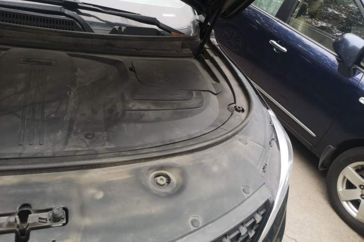 Used Dongfeng Fengon 580Pro 2020 280TGDI CVT Yuling Edition Engine Bay Left