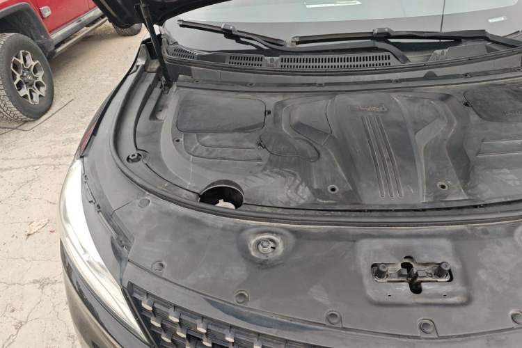 Used Dongfeng Fengon 580Pro 2020 280TGDI CVT Yuling Edition Engine Bay Right