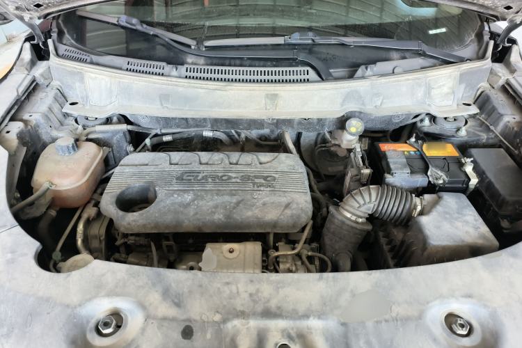 Used Dongfeng Fengon 580Pro 2020 220T Manual Yuling Edition Engine Bay
