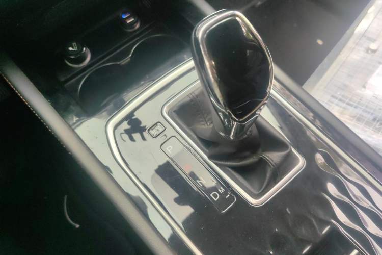 Used Dongfeng Fengon 580Pro 2020 280TGDI CVT Yuling Edition Gear Lever
