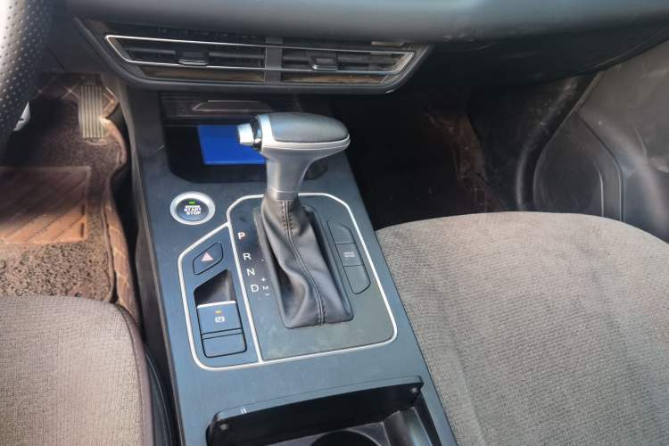 Used Dongfeng Fengon 580Pro 2020 280TGDI CVT Yuling Edition Gear Lever