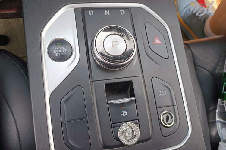 Used Dongfeng Fengon 580Pro 2020 280TGDI CVT Yuling Edition Gear Lever