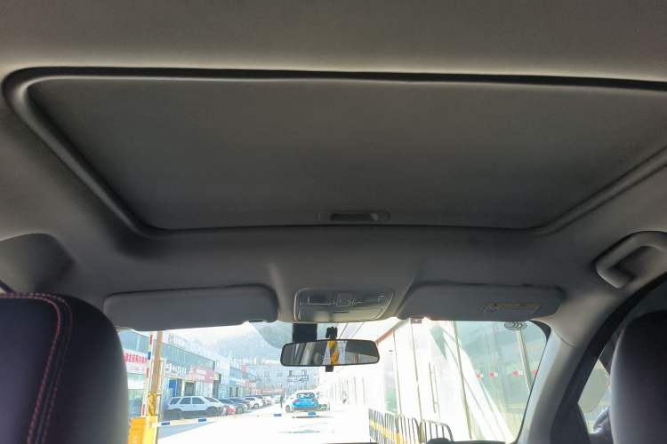 Used Dongfeng Fengon 580Pro 2020 220T Manual Yuling Edition Headliner