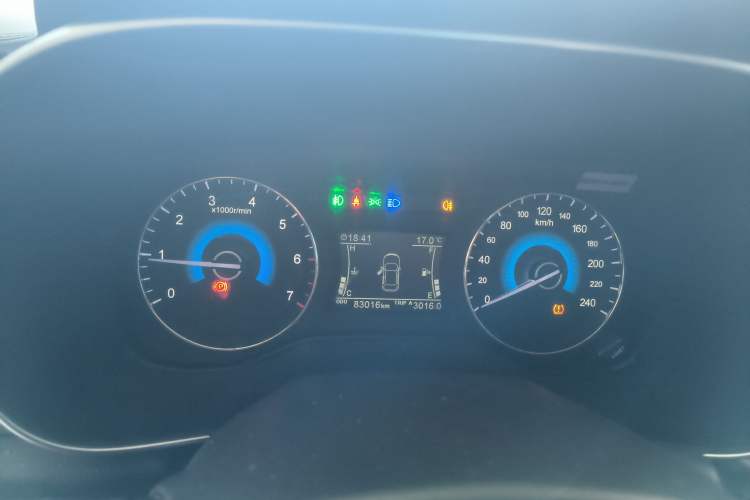 Used Dongfeng Fengon 580Pro 2020 220T Manual Yuling Edition Instrument Cluster