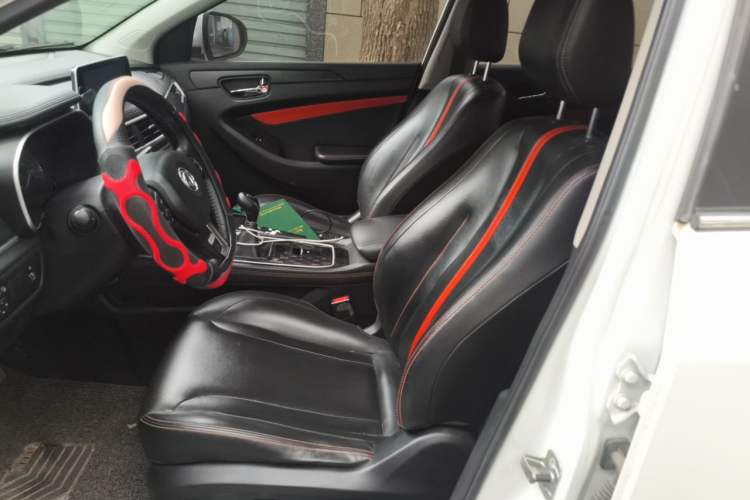 Used Dongfeng Fengon 580Pro 2020 220T Manual Yuling Edition Left Front Seat