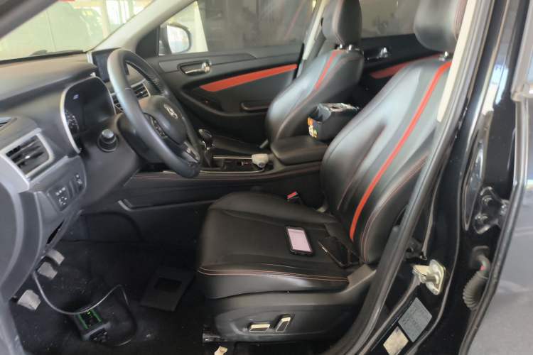Used Dongfeng Fengon 580Pro 2020 220T Manual Yuling Edition Left Front Seat