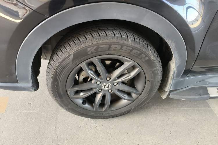 Used Dongfeng Fengon 580Pro 2020 220T Manual Yuling Edition Left Front Wheel Hub