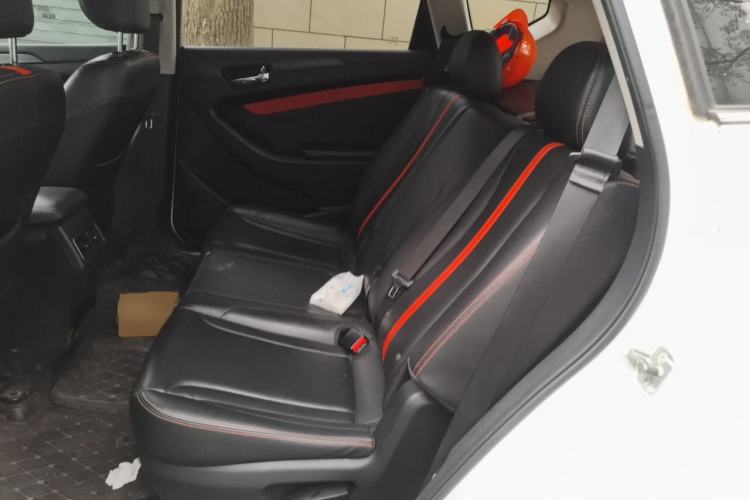 Used Dongfeng Fengon 580Pro 2020 220T Manual Yuling Edition Left Rear Seat