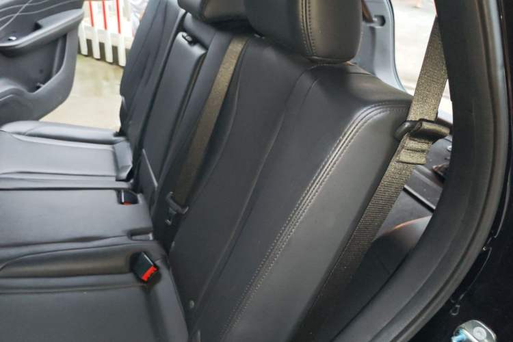 Used Dongfeng Fengon 580Pro 2020 220T Manual Yuling Edition Left Rear Seat